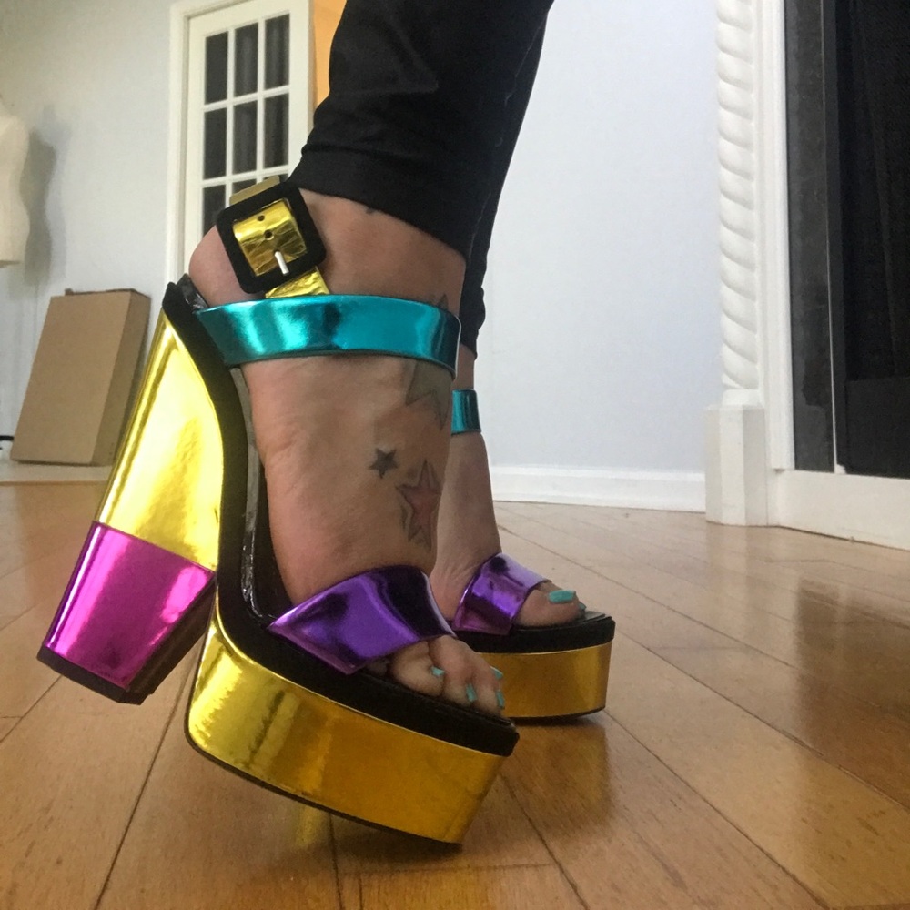 🎄Giuseppe Zanotti Wedges🎄 - Picture 4 of 6